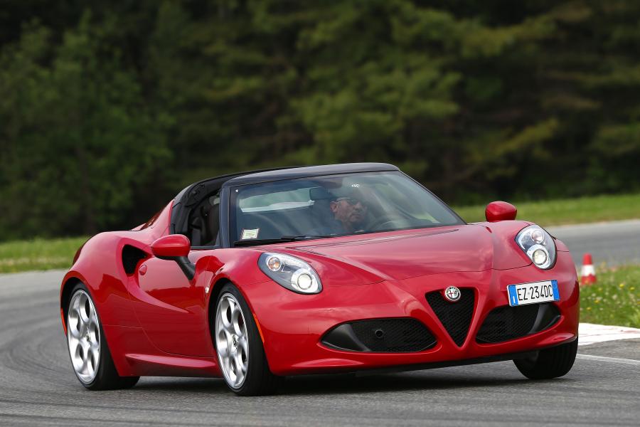  Alfa Romeo 4C Spider (960) 2015 года  (WW) (фото 49 из 59)